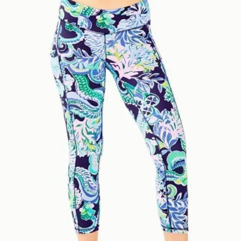 Lilly Pulitzer Navy Blue Multi Floral-Print Capris Leggings